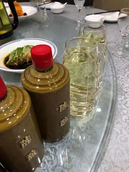 贵州中低端洞藏老酒代理加盟条件高吗（哪个酒厂好）